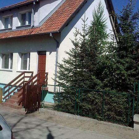 Apartamenty, Pokoje, Noclegi Pracownicze " Skarpa" Wilkasy Extérieur photo