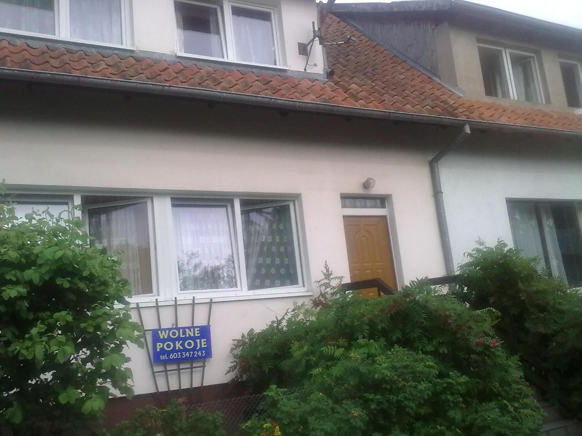 Apartamenty, Pokoje, Noclegi Pracownicze " Skarpa" Wilkasy Extérieur photo