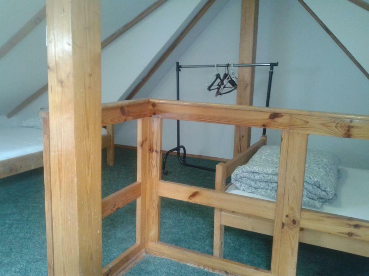 Apartamenty, Pokoje, Noclegi Pracownicze " Skarpa" Wilkasy Extérieur photo